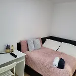 Comfy Guest *