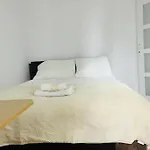 Comfy Guest Pensjonat *
