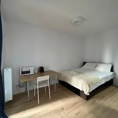 Comfy Guest *